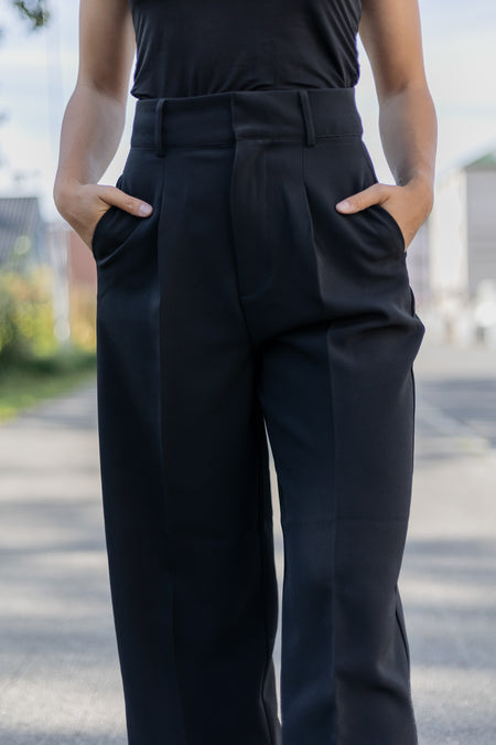 28 THE TAILORED HIGH PANT Black
