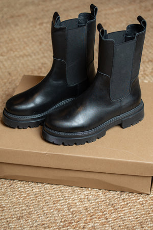 PrimA Superlamb Boots - Black